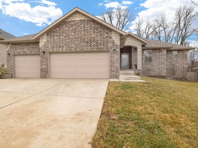 1306 W Millpond Drive