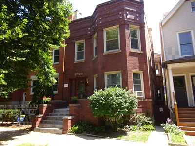 3709 N Bosworth Ave