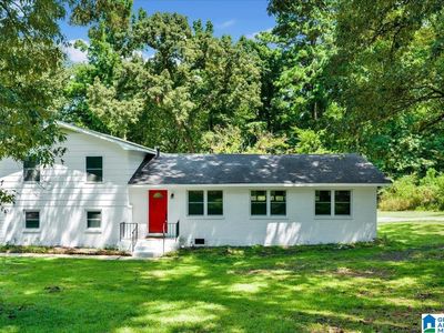Property at 2221 Lisa Ann Dr SE, Leeds, AL
