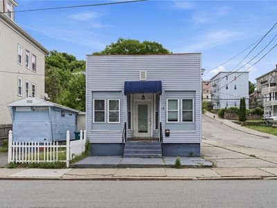 42 Transit St