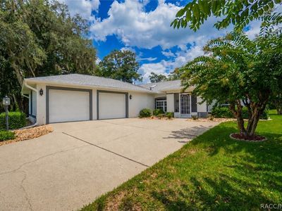 3048 E Balmoral Ct
