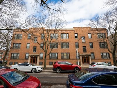 3052 W Sunnyside Ave #3