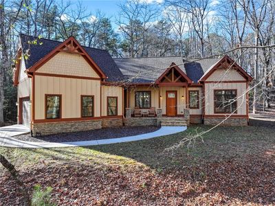 228 Sleepy Hollow Cir