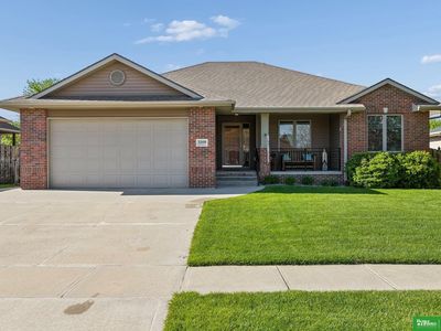 3209 Applewood Dr