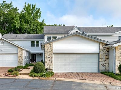 Property at 16463 Cobbleskille Dr, Chesterfield, MO