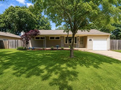 1121 N Ridgewood Dr