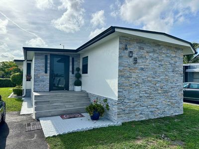 11201 SW 55th St #A09