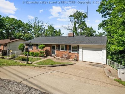 1559 Summit Dr