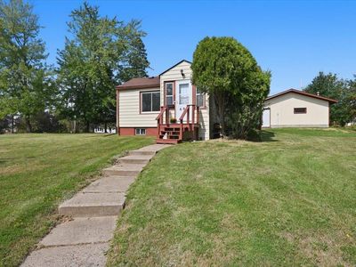 69 E Calvary Rd