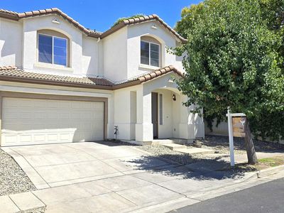 1092 Gardenia Ln