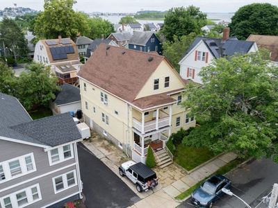 200 Woodside Ave
