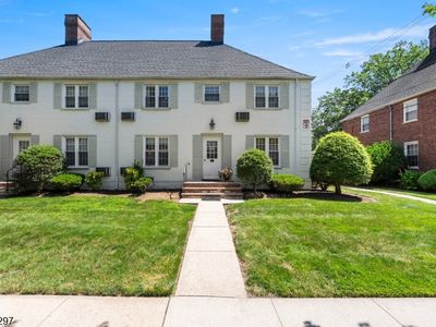 32 A Parkway Village