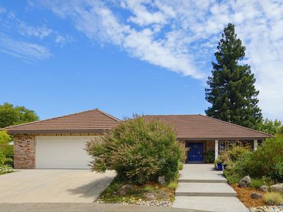 1102 Drake Ct