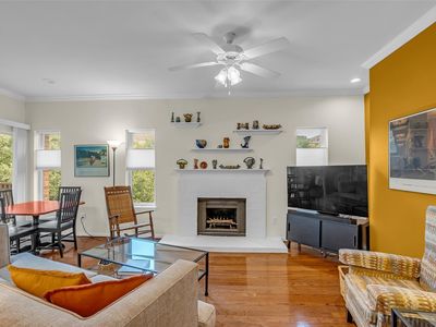 4041 Drake St APT 212