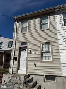 549 Chestnut St