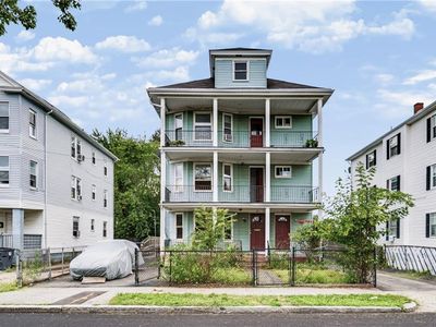 25 Longfellow Ter