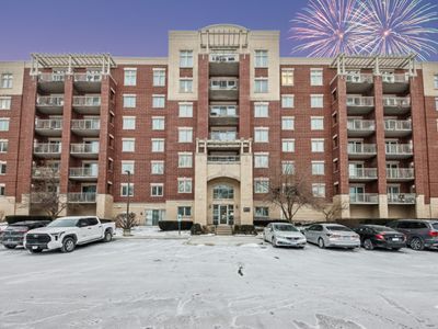 8727 W Bryn Mawr Ave APT 307