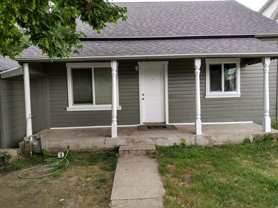 671 E 2735 S