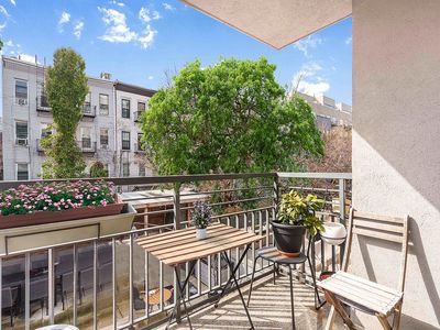 260 N 9th St APT 3C