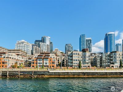 1900 Alaskan Way #410