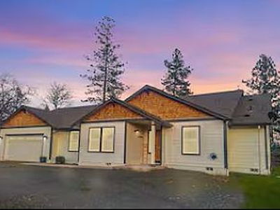 2475 Crowfoot Rd