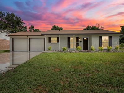 4106 Woodmont Dr