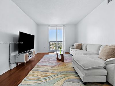 900 SW 8th St APT 1208