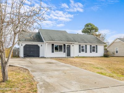 Property at 405 Hooks Lane, Hubert, NC