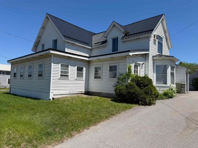 21 S Main St