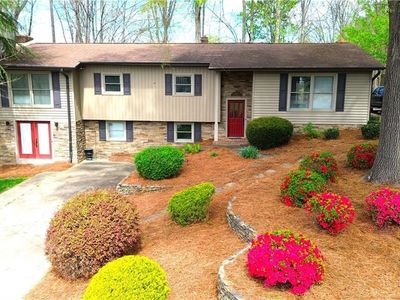 1524 Holly Circle