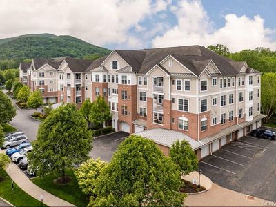 811 Regency Drive #802