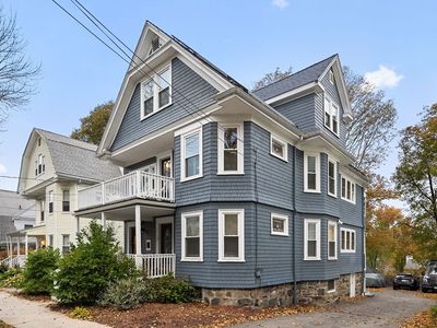 14 Albermarle St #14