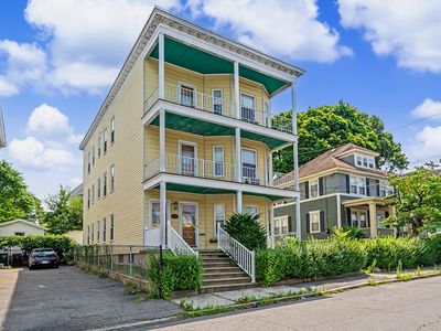 9 Bourne St