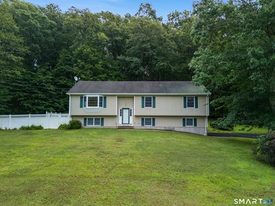 32 School House Road