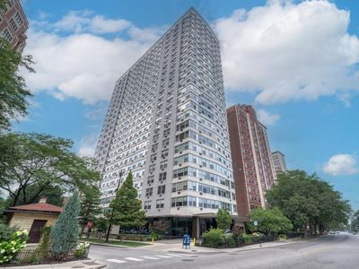 3900 N Lake Shore Dr APT 12E