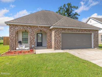 121 Gentle Crescent Ln