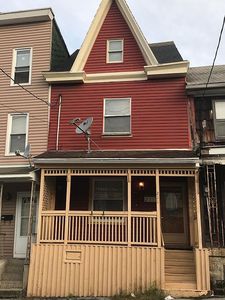211 W Coal St