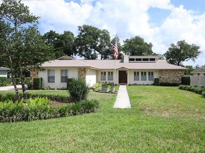 313 White Oak Dr