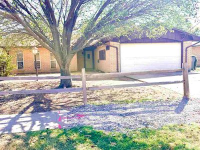 Property at 5518 NW Alan A Dale Ln, Lawton, OK