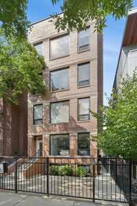 1850 N Sedgwick St #2