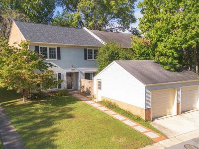 9416 Amboy Rd
