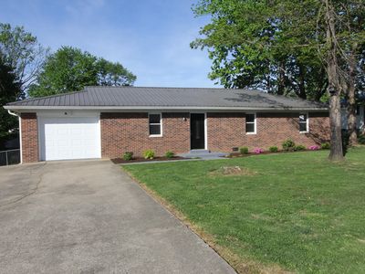 406 Sunset Dr