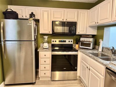 5580 Lakeside Dr APT 205