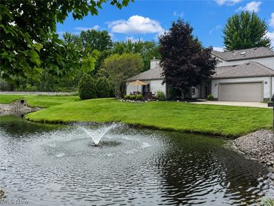 Property at 334 Windjammer Dr, Columbiana, OH
