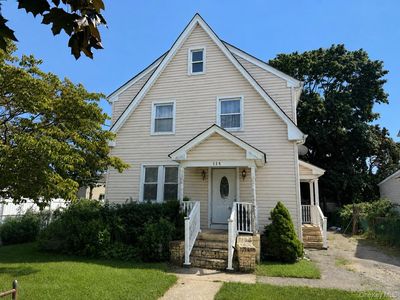 114 Leonard Avenue