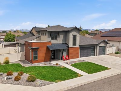 1123 Laura Ave