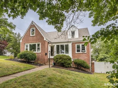 35 Cove Street