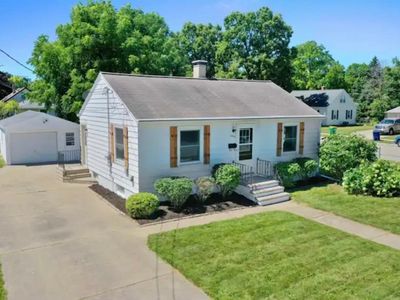 1201 Langlade Ave