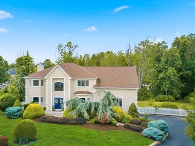 15 Nicki Ct