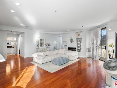 326 Westminster Ave APT 304